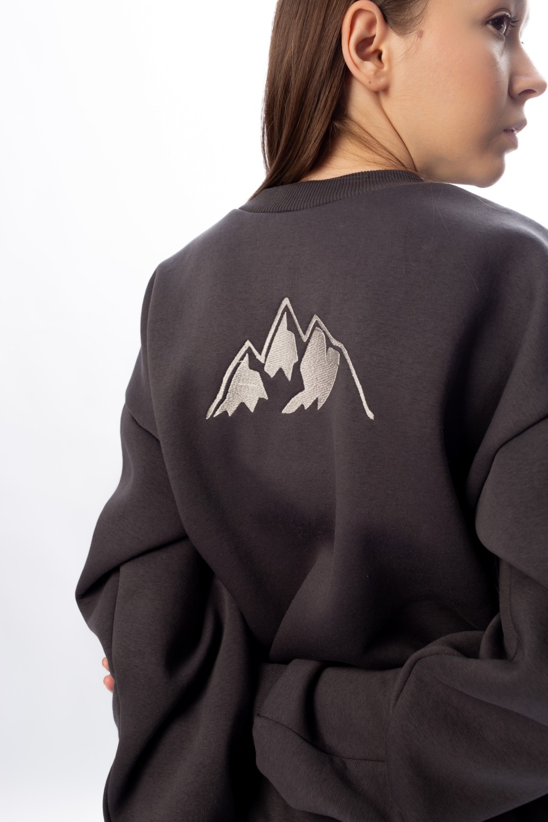 КАРТЕЛЬБ - Свитшот оверсайз - Sopka - темно серый гора - жен — изображение 5