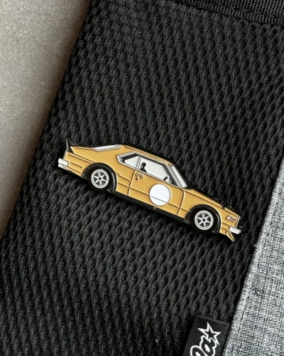 Значок CIAY Skyline c210 beige