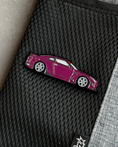 Значок CIAY GTR 35 violet