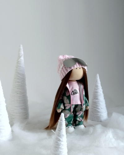 EP Сноубордистка в зеленом принт костюме, ручная работа @elenaprekrasna_ya