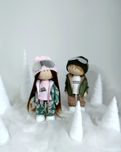 EP Сноубордист в хаки костюме, ручная работа @elenaprekrasna_ya