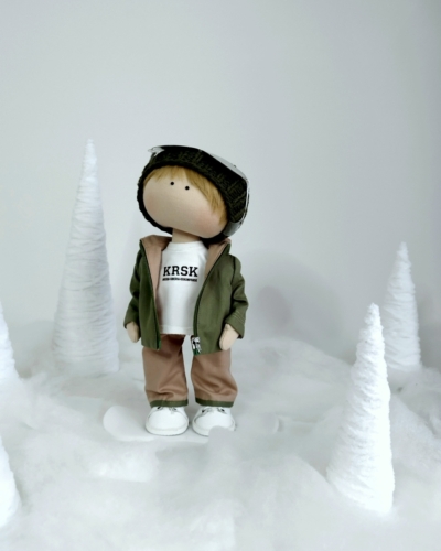 EP Сноубордист в хаки костюме, ручная работа @elenaprekrasna_ya