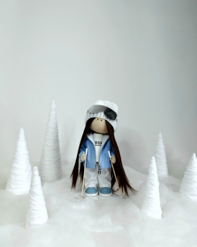 EP Лыжница в голубом костюме, ручная работа @elenaprekrasna_ya